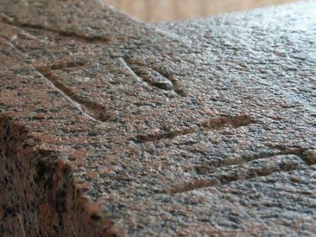 Egipčanska sarkofaga na vipavskem pokopališču